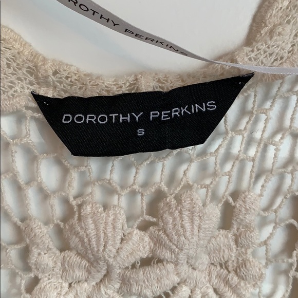 SOLD - Cream Crotchet Vest - Picture 3 of 3